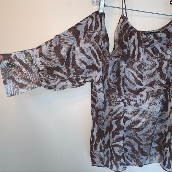 Zara Cold Shoulder Printed Top L - Picture 9 of 9